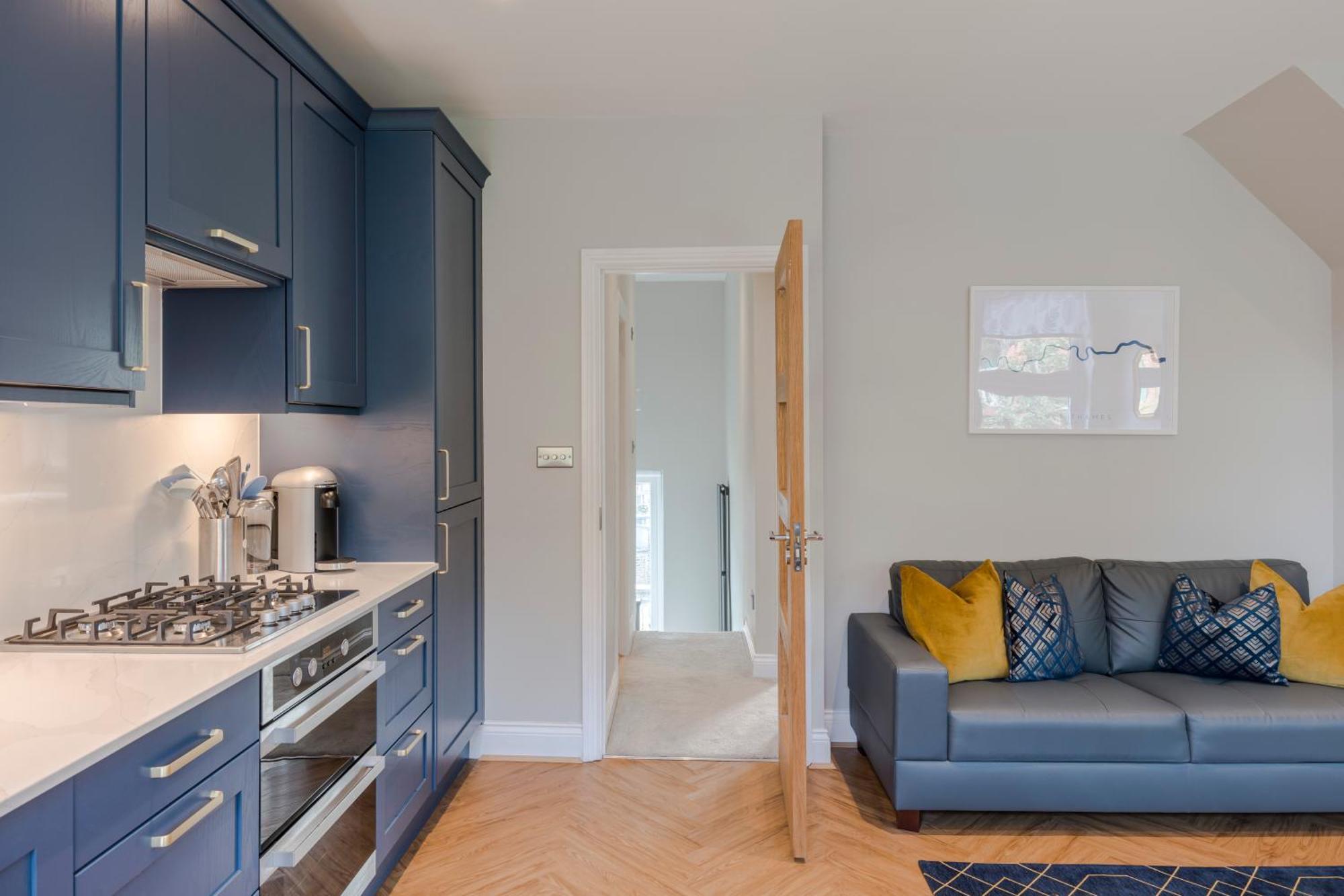 Stunning 3 Bed Duplex Apartment In The Heart Of West Hampstead London Bagian luar foto