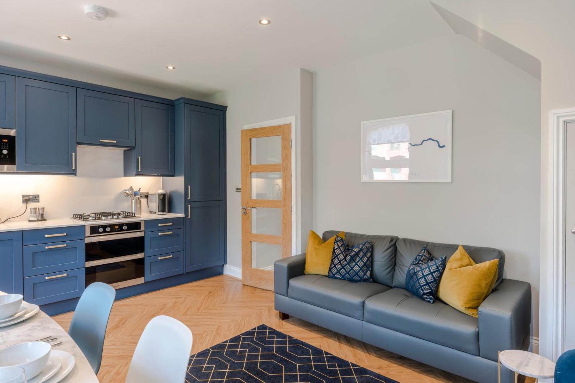 Stunning 3 Bed Duplex Apartment In The Heart Of West Hampstead London Bagian luar foto