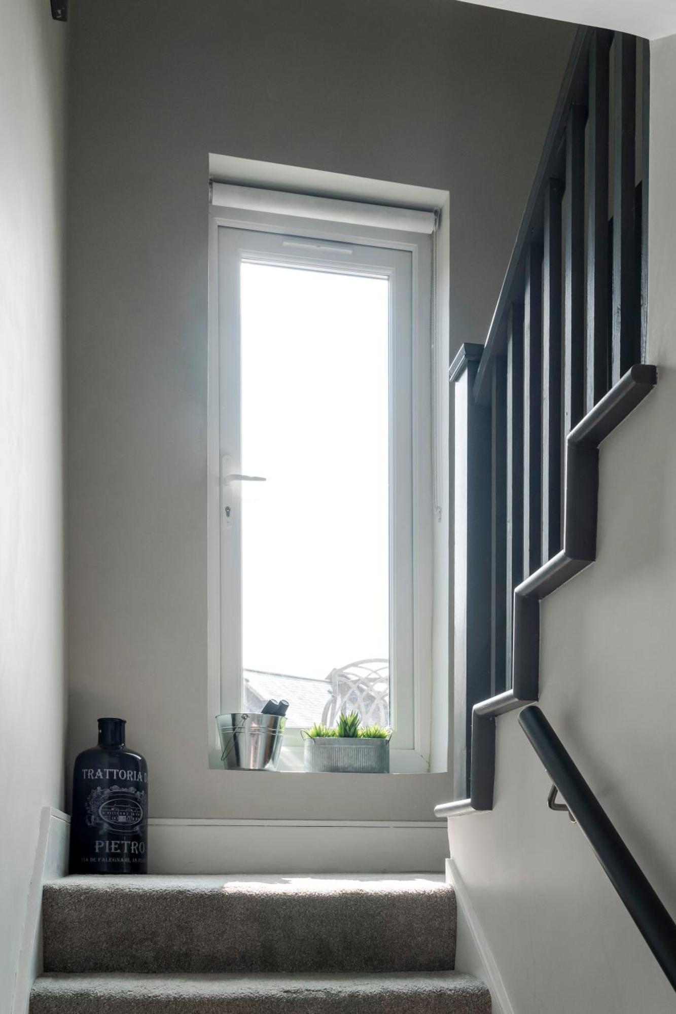 Stunning 3 Bed Duplex Apartment In The Heart Of West Hampstead London Bagian luar foto