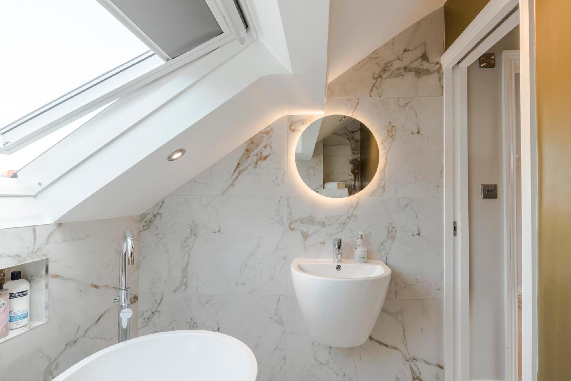 Stunning 3 Bed Duplex Apartment In The Heart Of West Hampstead London Bagian luar foto