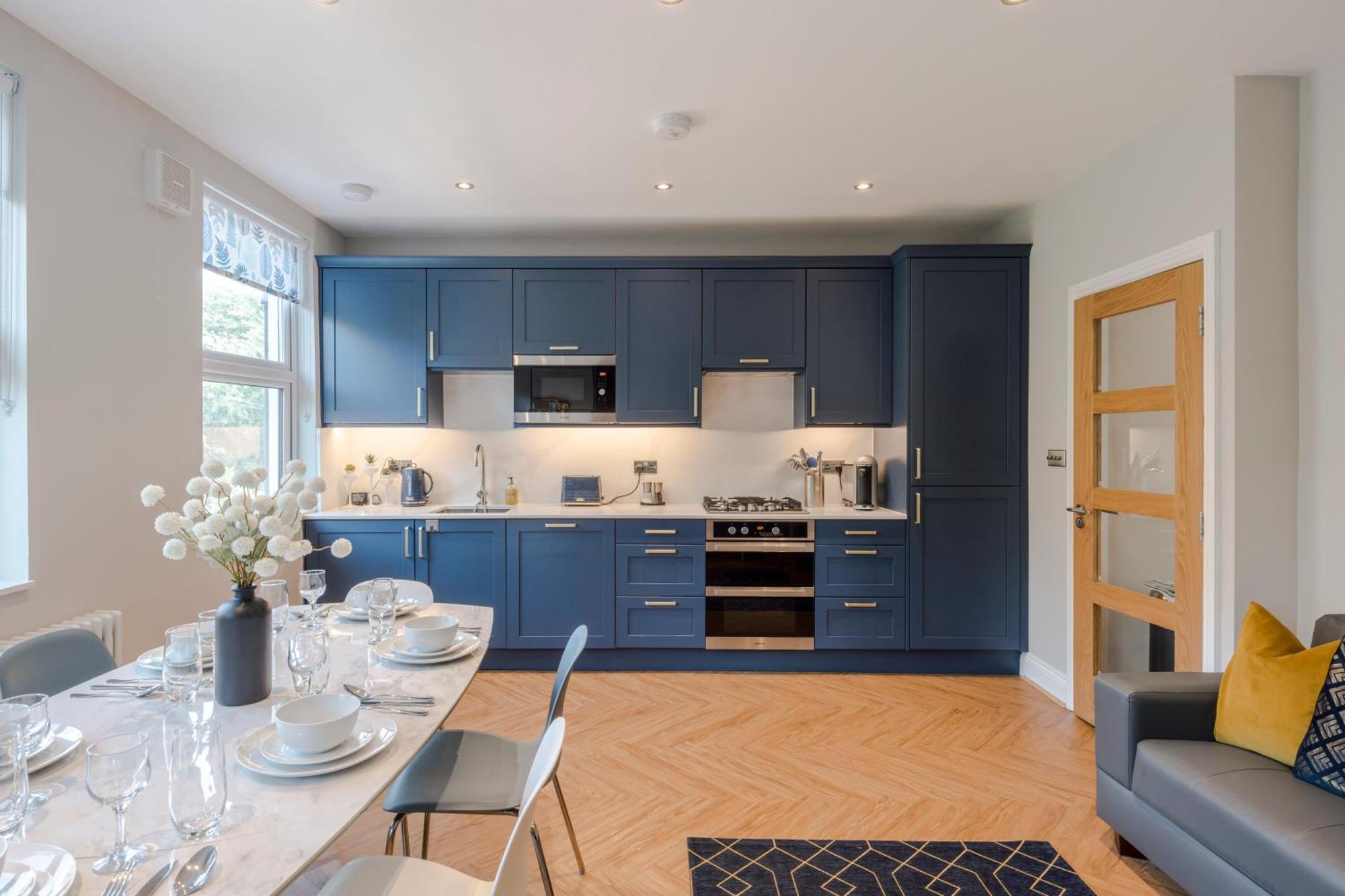 Stunning 3 Bed Duplex Apartment In The Heart Of West Hampstead London Bagian luar foto